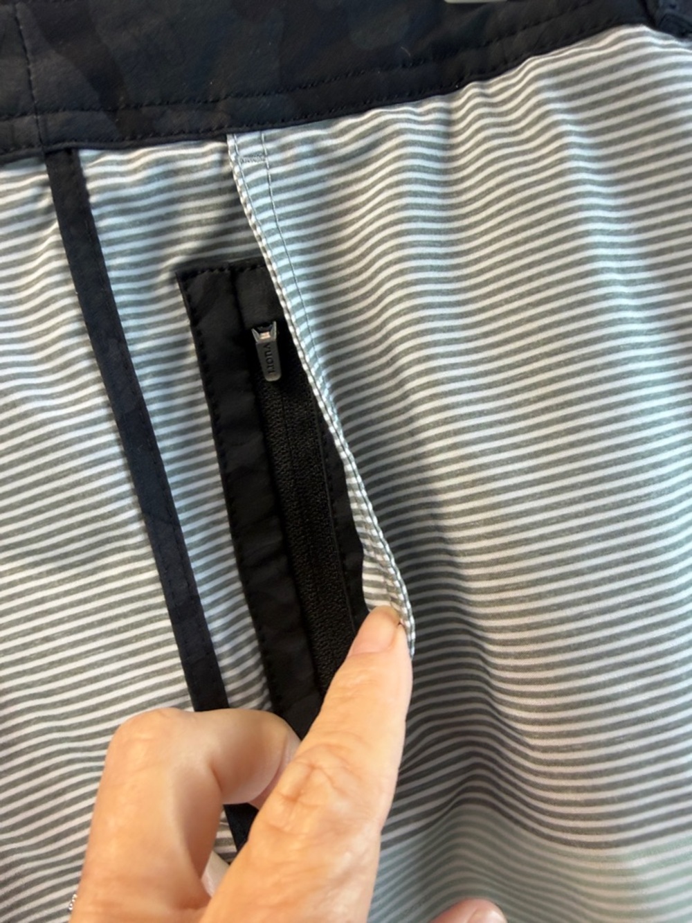 VUORI Men’s Striped Boardshorts - Picture 6 of 13